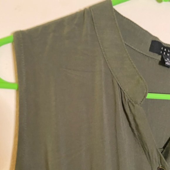 Kelly Renee Shorts Romper - Picture 2 of 12